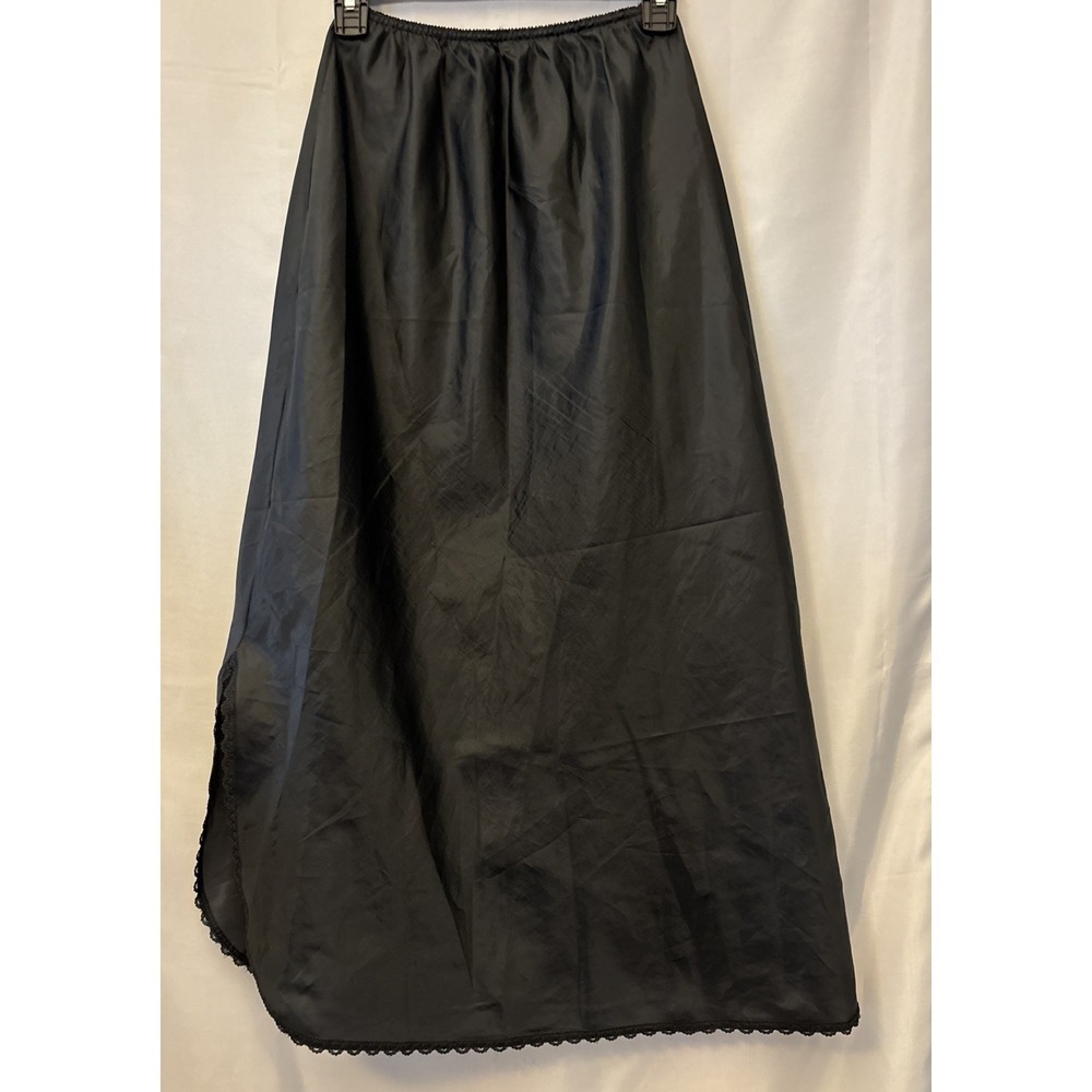 Vintage Warners Black Lace Half‎ Slip M Grandmacore Cottagecore
